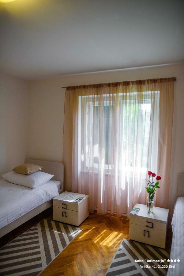 Apartment/Room "Dalmacija" SINJ Buitenkant foto