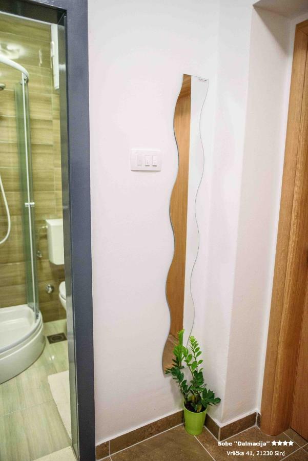 Apartment/Room "Dalmacija" SINJ Buitenkant foto