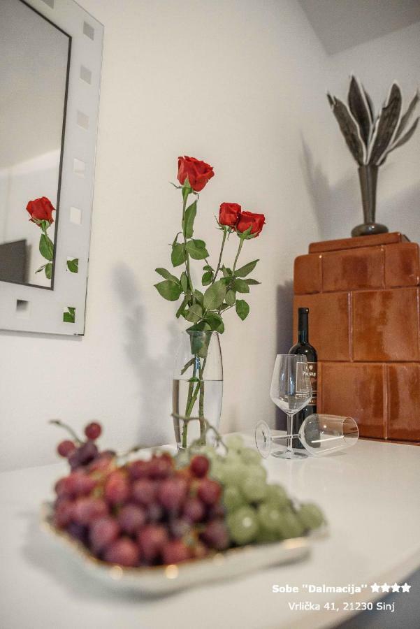 Apartment/Room "Dalmacija" SINJ Buitenkant foto