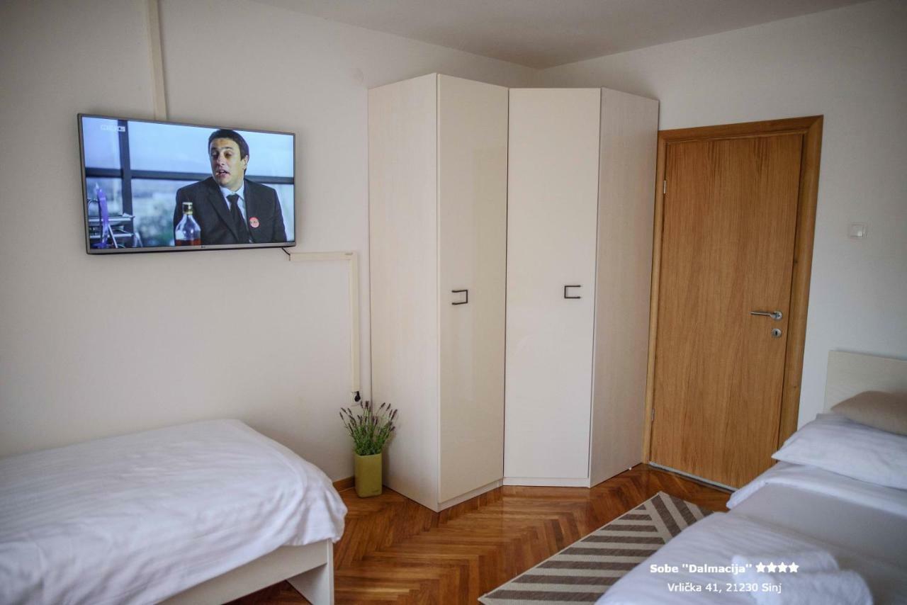 Apartment/Room "Dalmacija" SINJ Buitenkant foto